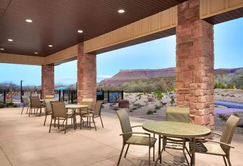 Hotelli Fairfield Inn & Suites By Marriott Virgin Zion National Park