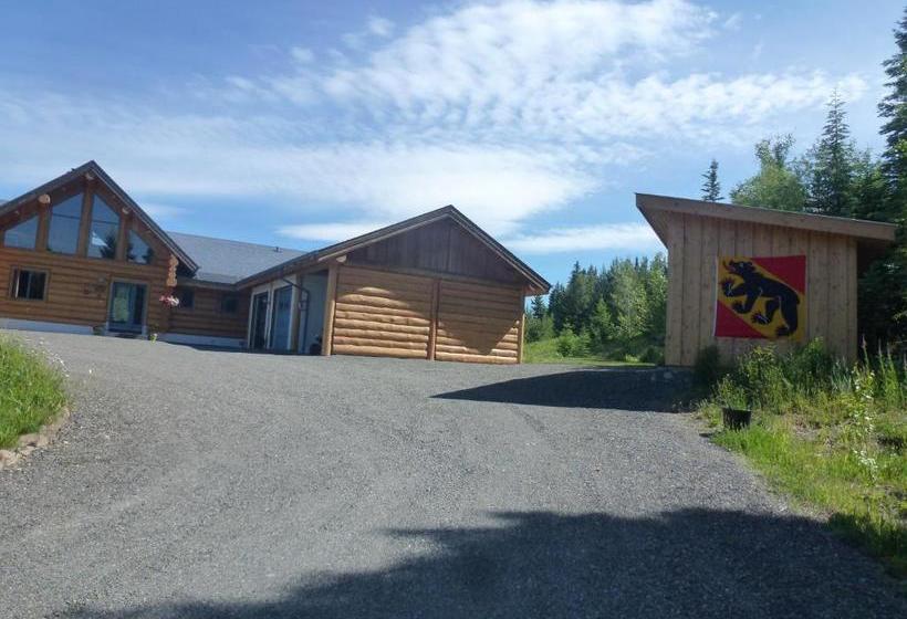 Little Black Bear Lodge/b&b