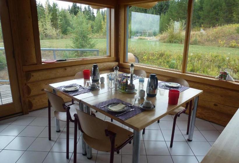 Little Black Bear Lodge/b&b