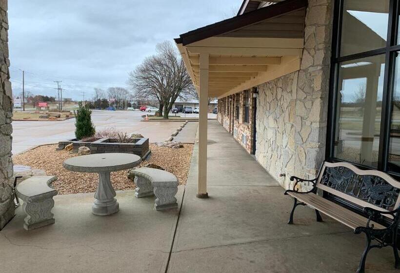 فندق على الطريق Owensville Inn