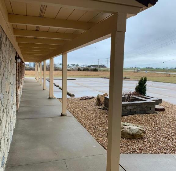 فندق على الطريق Owensville Inn