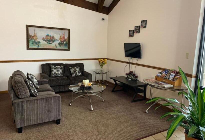 فندق على الطريق Owensville Inn