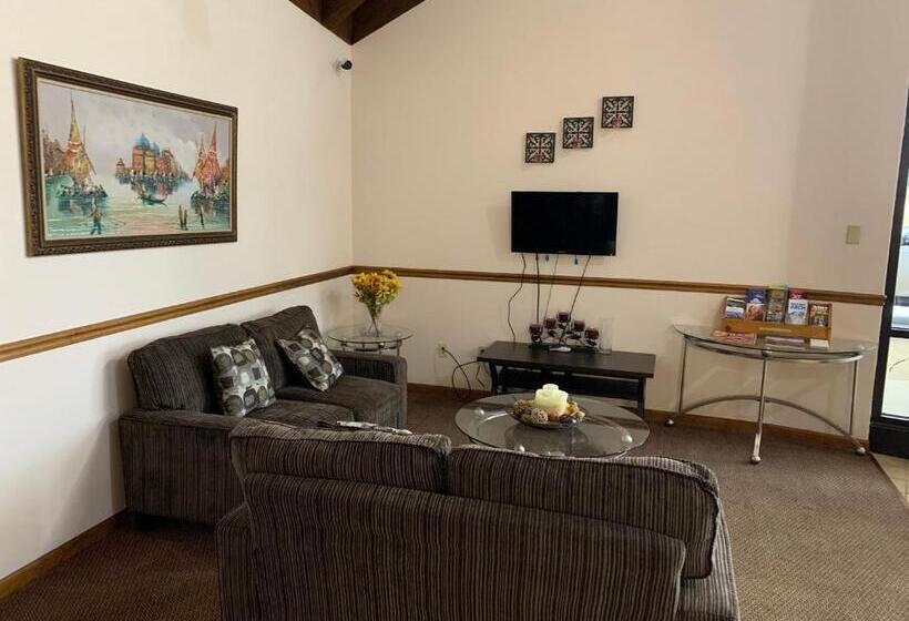 فندق على الطريق Owensville Inn