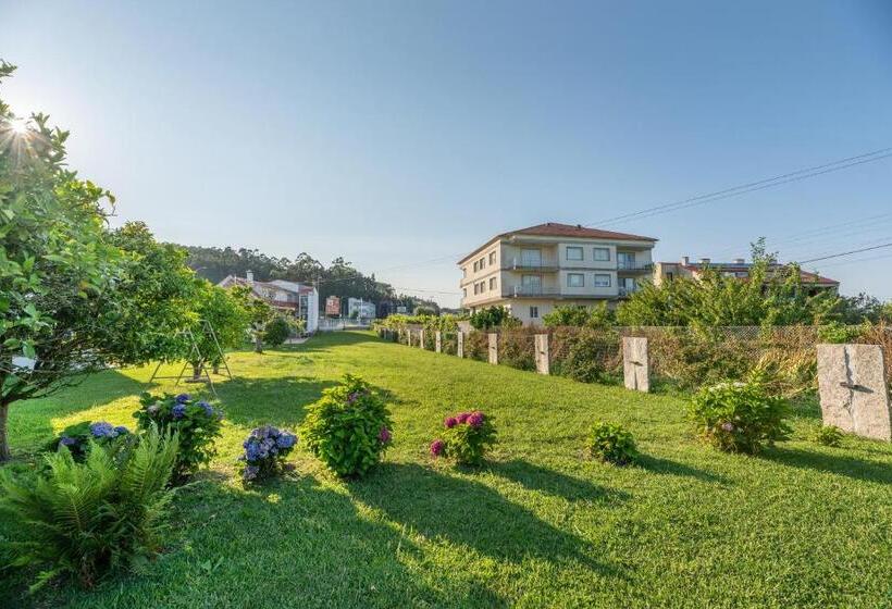 פנסיון Hostal Devesas