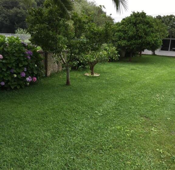 פנסיון Hostal Devesas