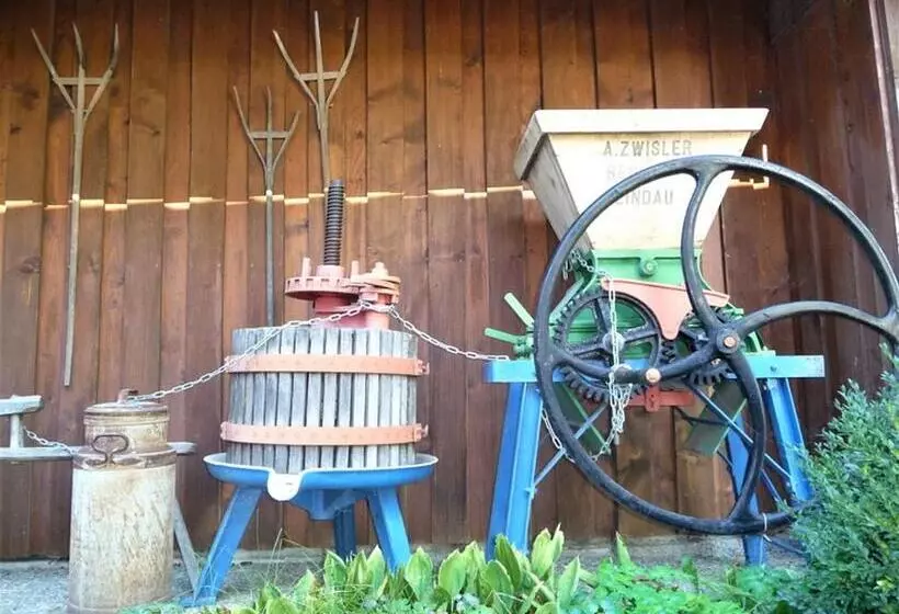 Retkeilymaja Gästehaus Reischmann