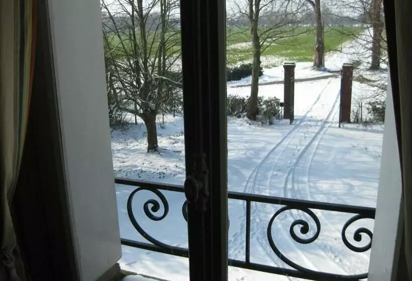 ベッドアンドブレックファースト Château De Launay