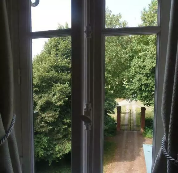 ベッドアンドブレックファースト Château De Launay