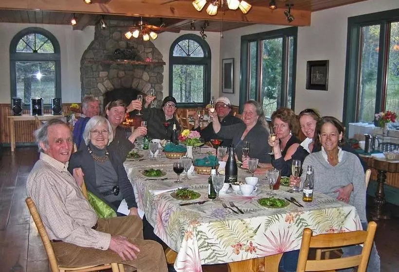 Aamiaismajoitus (B&B) Trails End Inn