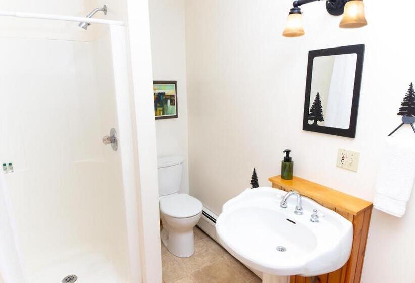 צימר Trails End Inn