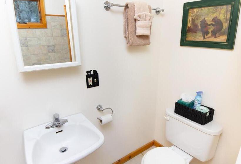 צימר Trails End Inn