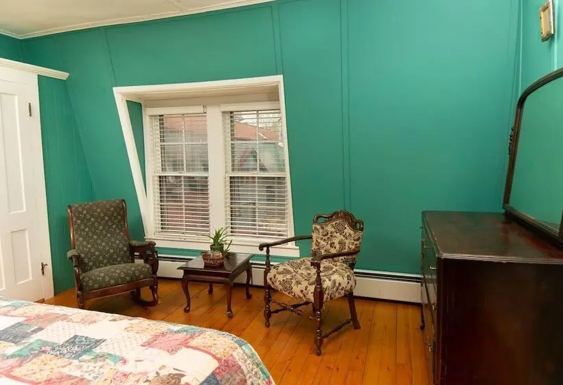 Aamiaismajoitus (B&B) Trails End Inn