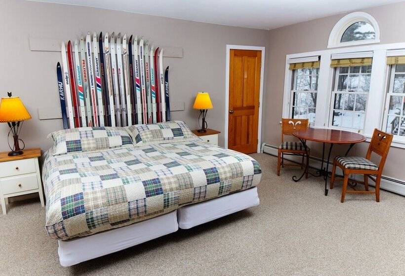 צימר Trails End Inn