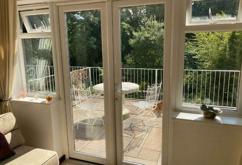 민박 Woodland Views