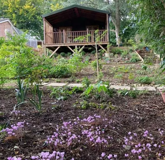 Aamiaismajoitus (B&B) Woodland Views