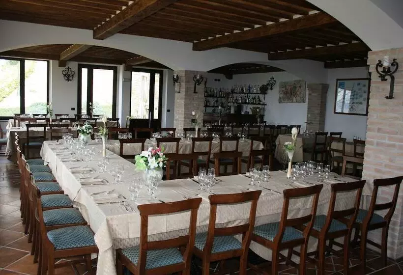 ホテル Agriturismo Colle Del Sole
