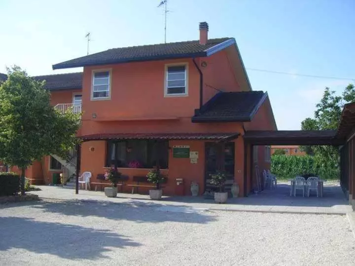 ホテル Agriturismo La Fraterna