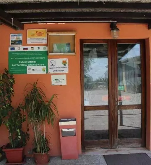 ホテル Agriturismo La Fraterna