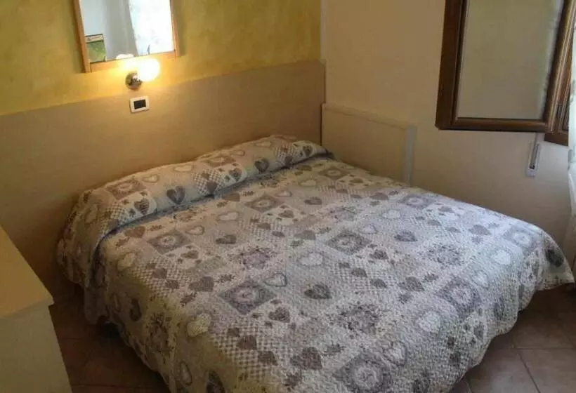 ホテル Agriturismo La Fraterna