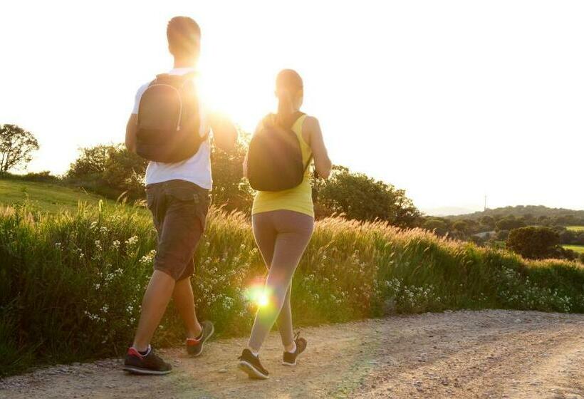 ホテル Agriturismo Poggio Corbello