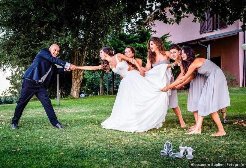 ホテル Agriturismo Poggio Corbello