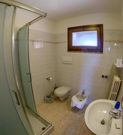 ホテル Agriturismo Poggio Corbello