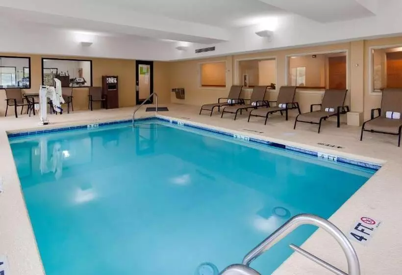 ホテル Best Western Executive Inn   Latta