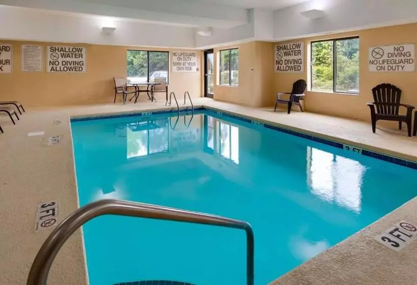 ホテル Best Western Executive Inn   Latta