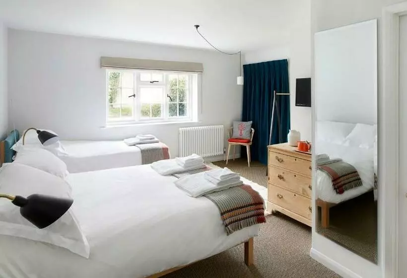 Hotelli Compasses Inn