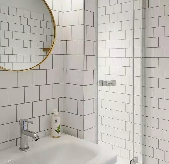 Hotelli Compasses Inn