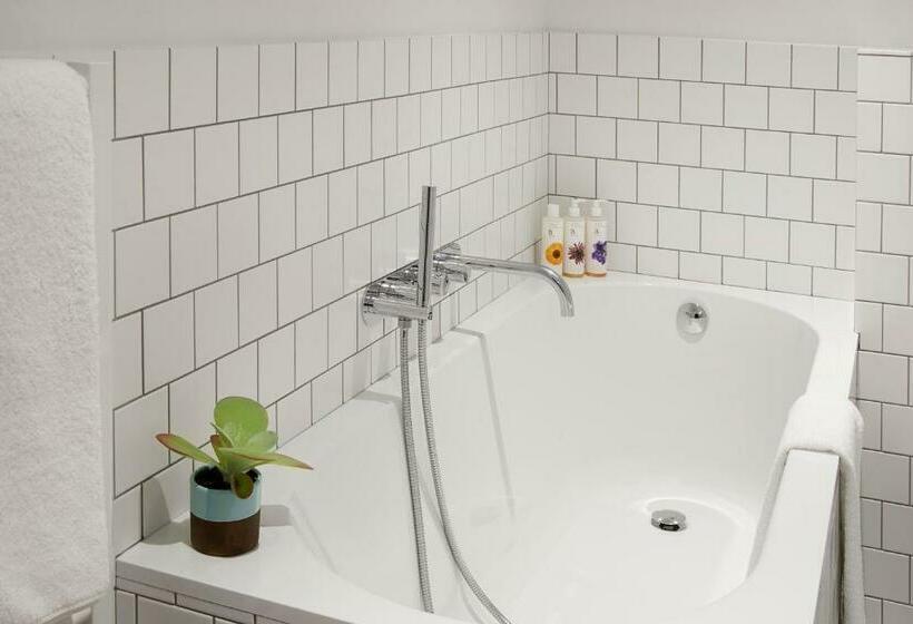 호텔 Compasses Inn