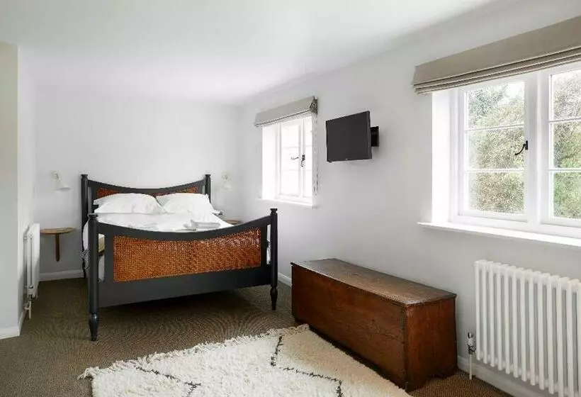 Hotelli Compasses Inn