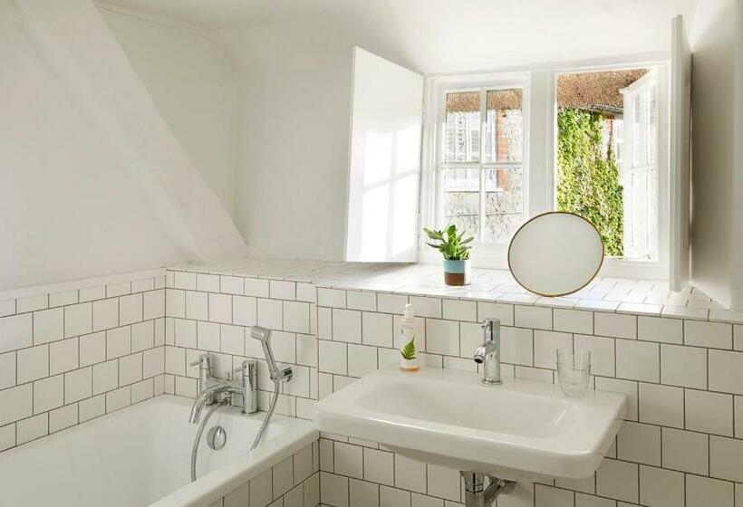 호텔 Compasses Inn