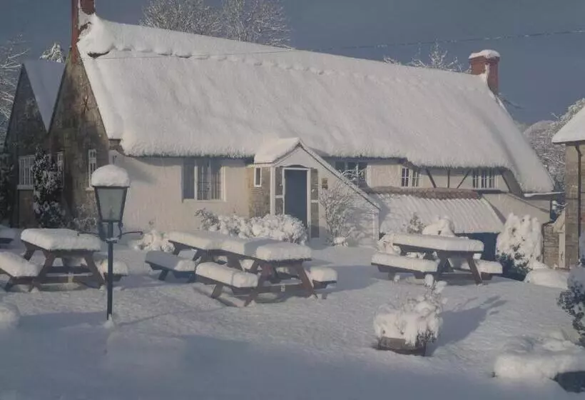 Hotelli Compasses Inn