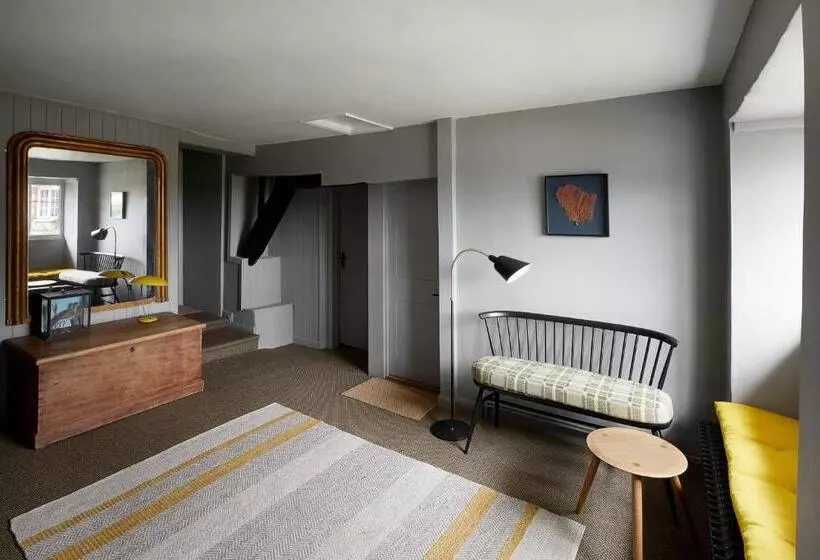 Hotelli Compasses Inn