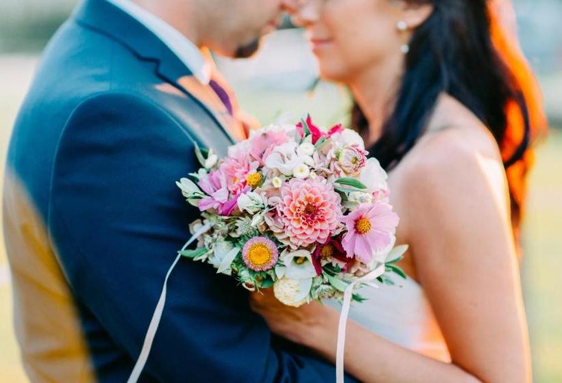 Отель Dienstl Gut