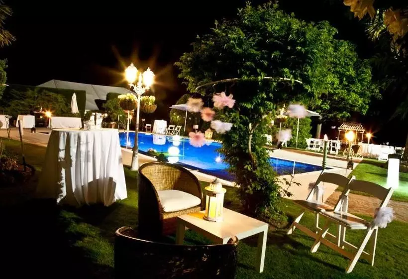 هتل El Jardin De Vikera