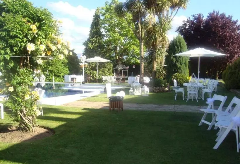 هتل El Jardin De Vikera