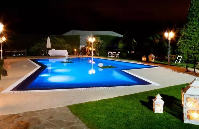 هتل El Jardin De Vikera