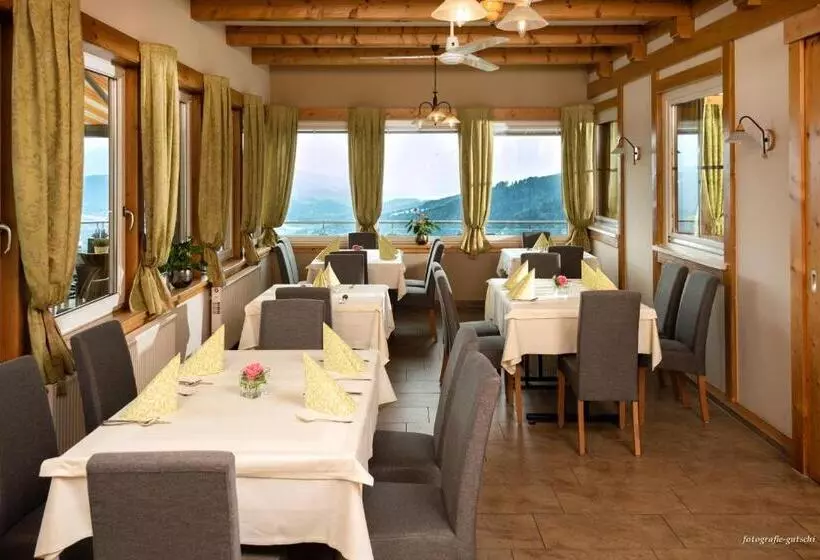 ホテル Friesacherhof