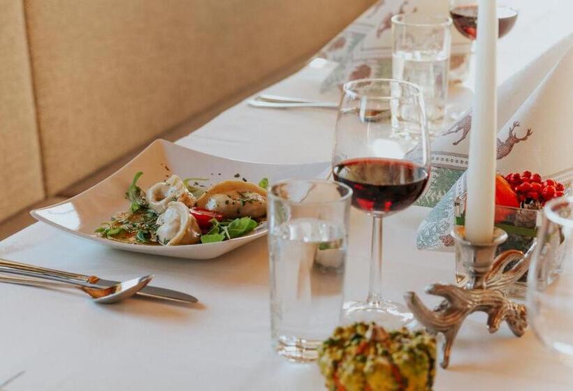 호텔 Friesacherhof