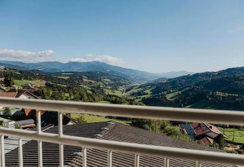 ホテル Friesacherhof