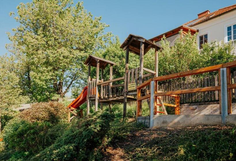 호텔 Friesacherhof