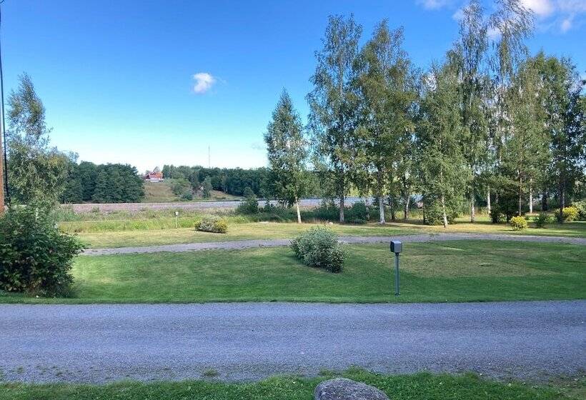 호텔 Långsjön Stugor & Camping