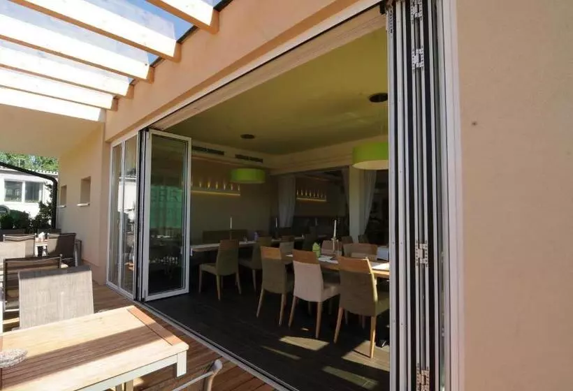 ホテル Restaurant Fidi