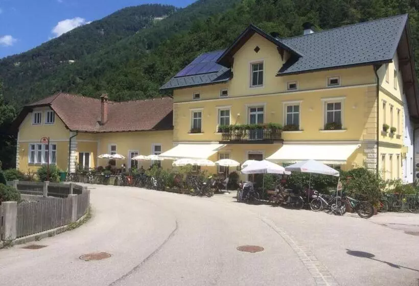 Hotelli Rettensteinerhof Wirtshaus
