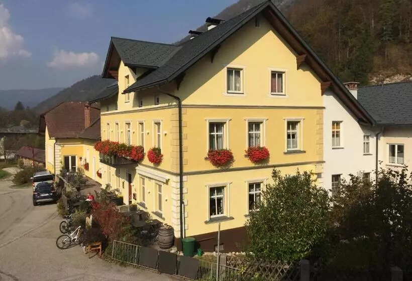 Hotelli Rettensteinerhof Wirtshaus