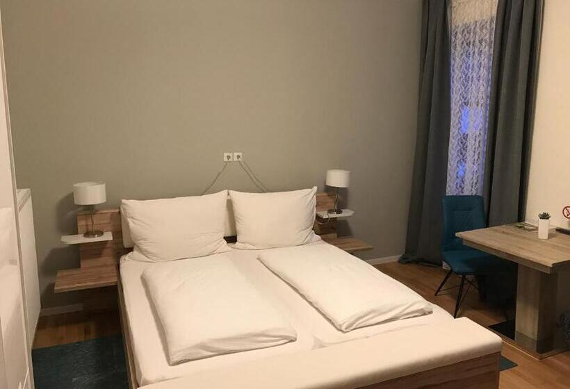 בית מלון כפרי Rettensteinerhof Wirtshaus