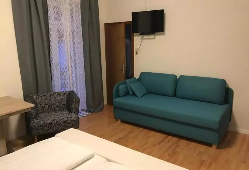 Hotelli Rettensteinerhof Wirtshaus