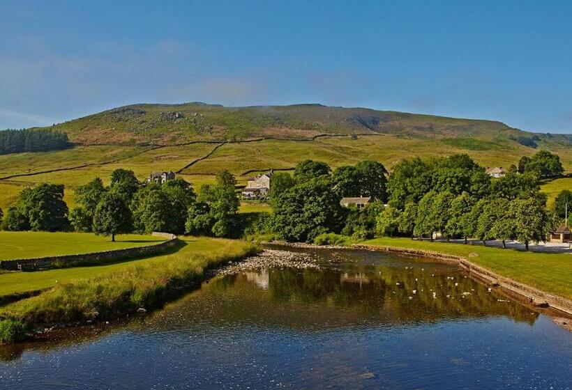 Отель The Devonshire Fell